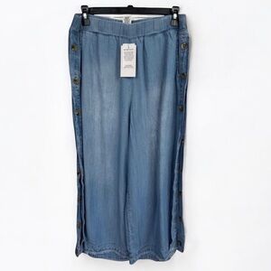 For The Republic Chambray Size M Wide Leg Side Button Frayed Hem Ankle